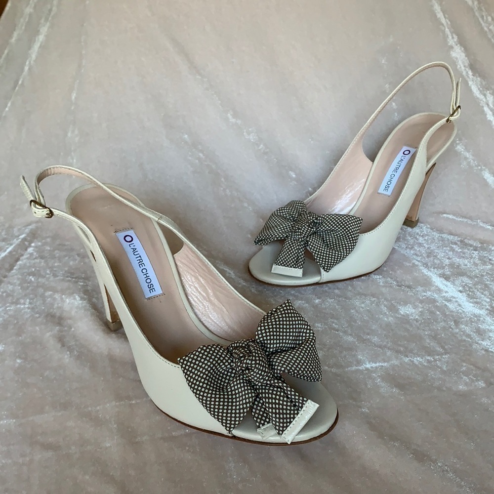 L’AUTRE CHOSE sling back open toe heels